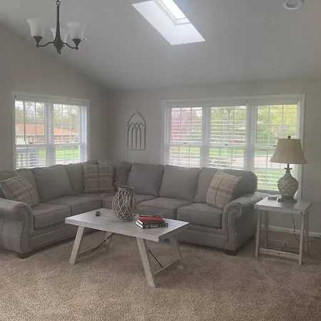 Cindy'S Super Ranch Home